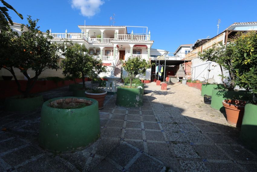 R5008261-Villa-For-Sale-Marbella-Semi-Detached-5-Beds-286-Built-3
