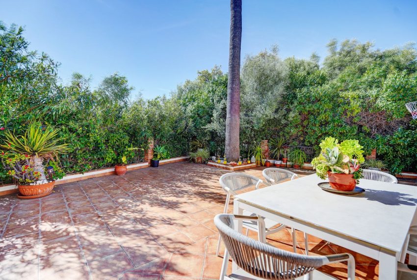 R5008273-Villa-For-Sale-Calahonda-Detached-4-Beds-157-Built-1