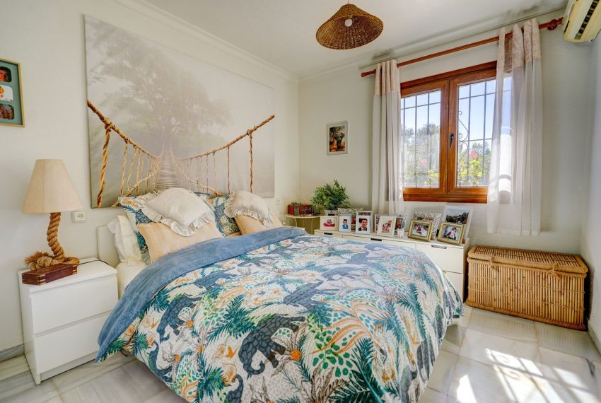 R5008273-Villa-For-Sale-Calahonda-Detached-4-Beds-157-Built-10