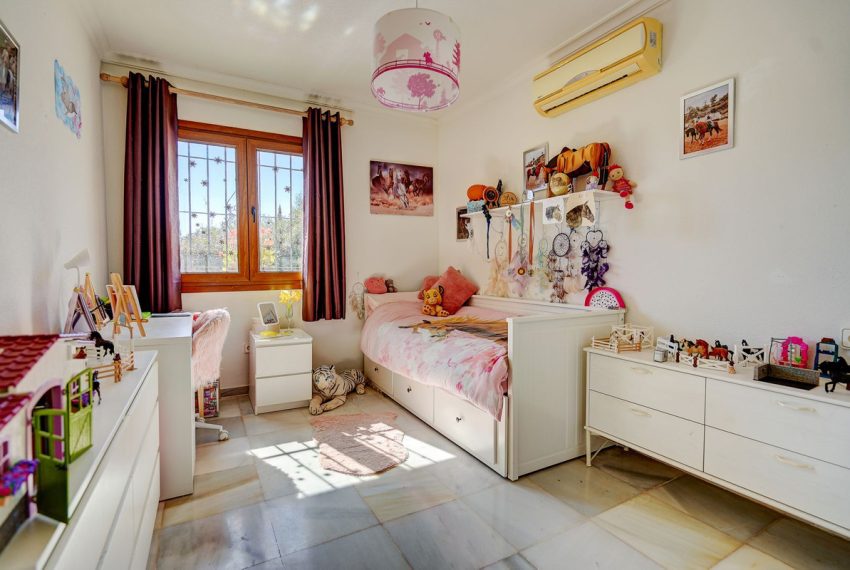 R5008273-Villa-For-Sale-Calahonda-Detached-4-Beds-157-Built-14