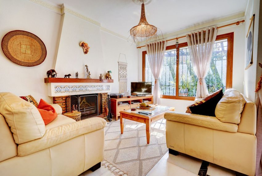 R5008273-Villa-For-Sale-Calahonda-Detached-4-Beds-157-Built-3