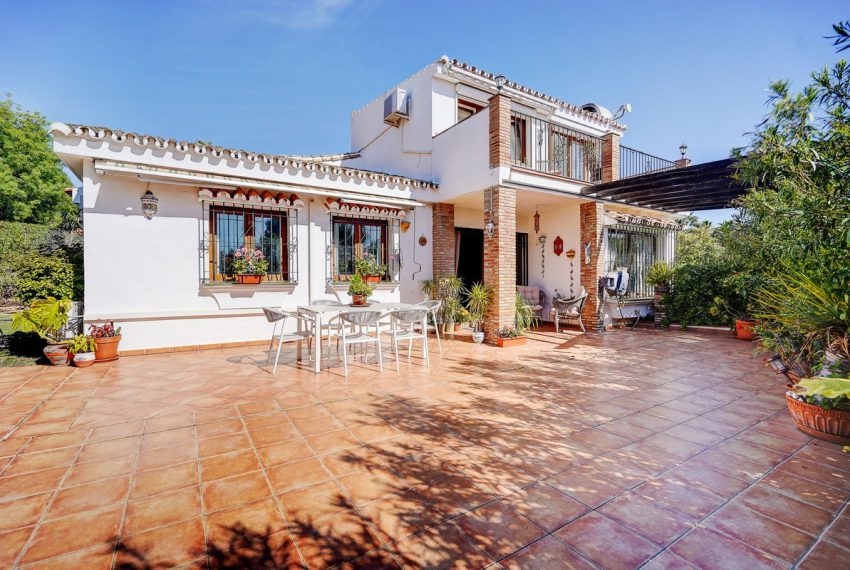 R5008273-Villa-For-Sale-Calahonda-Detached-4-Beds-157-Built