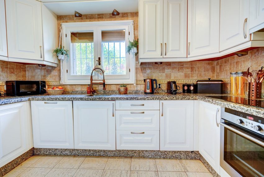 R5008273-Villa-For-Sale-Calahonda-Detached-4-Beds-157-Built-9