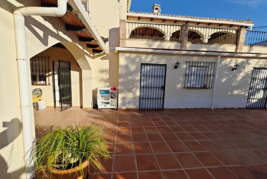 R5008420-Villa-For-Sale-Coin-Detached-5-Beds-311-Built-2