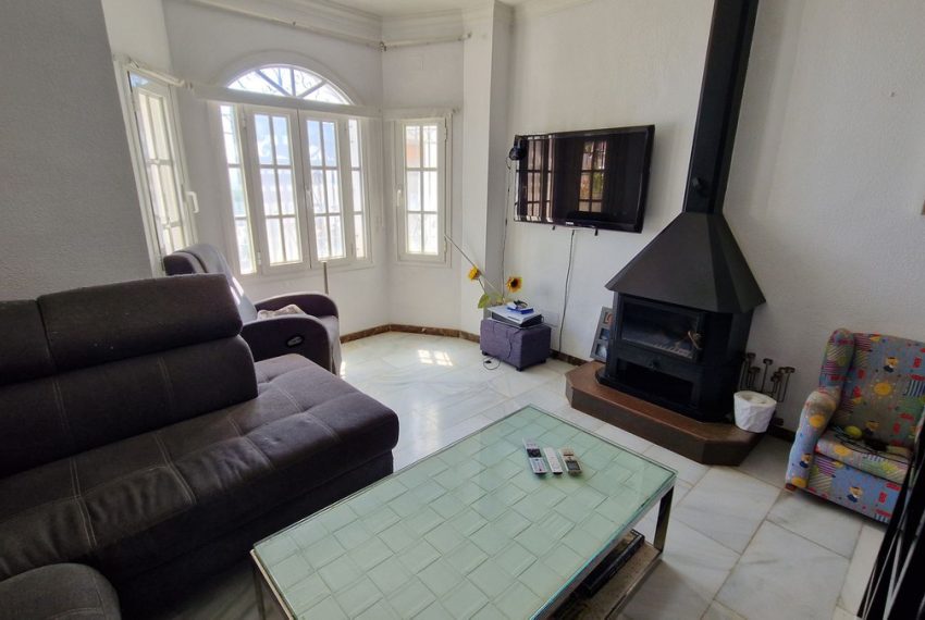 R5008537-Villa-For-Sale-Estepona-Detached-7-Beds-409-Built-10