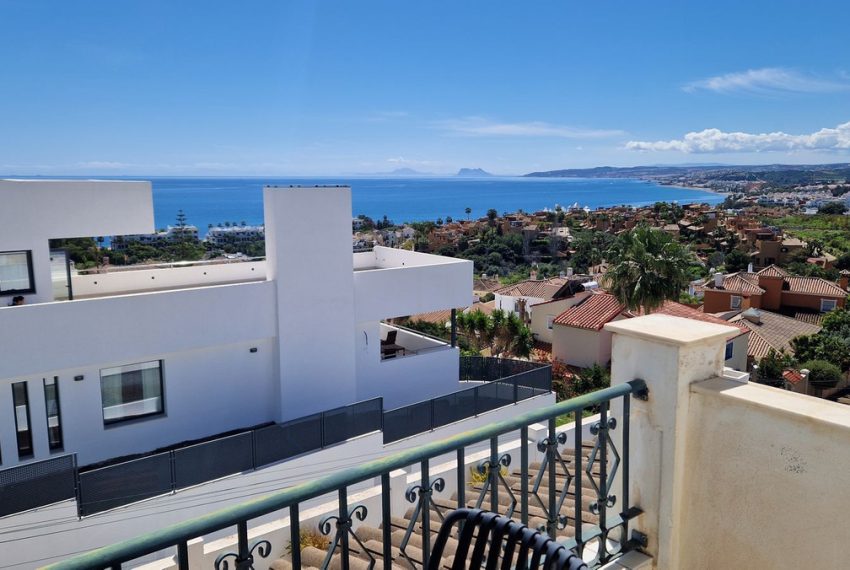 R5008537-Villa-For-Sale-Estepona-Detached-7-Beds-409-Built-15