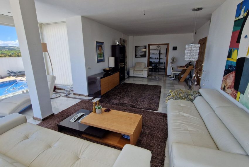 R5008537-Villa-For-Sale-Estepona-Detached-7-Beds-409-Built-5