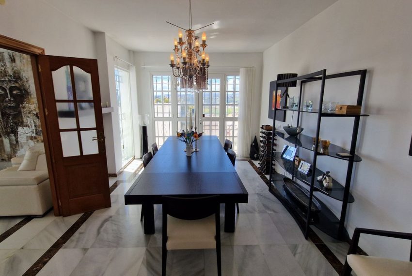 R5008537-Villa-For-Sale-Estepona-Detached-7-Beds-409-Built-6
