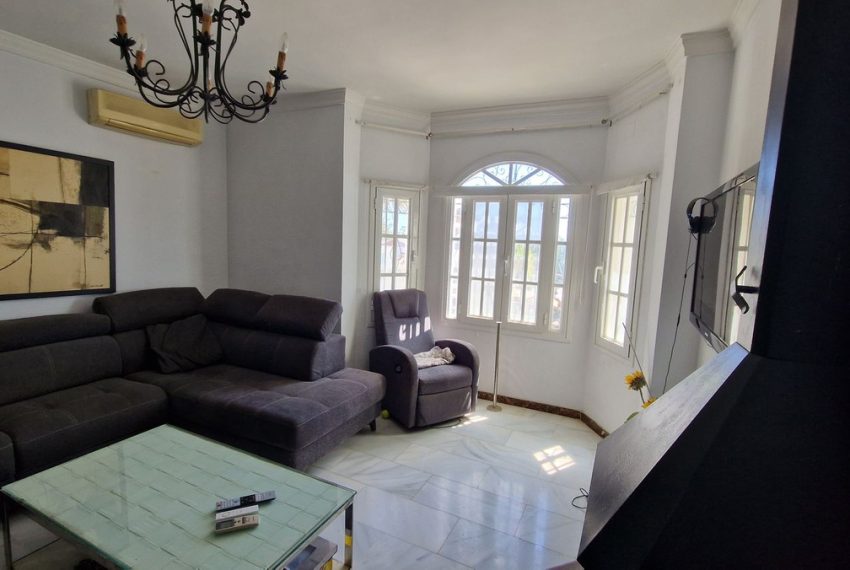 R5008537-Villa-For-Sale-Estepona-Detached-7-Beds-409-Built-9