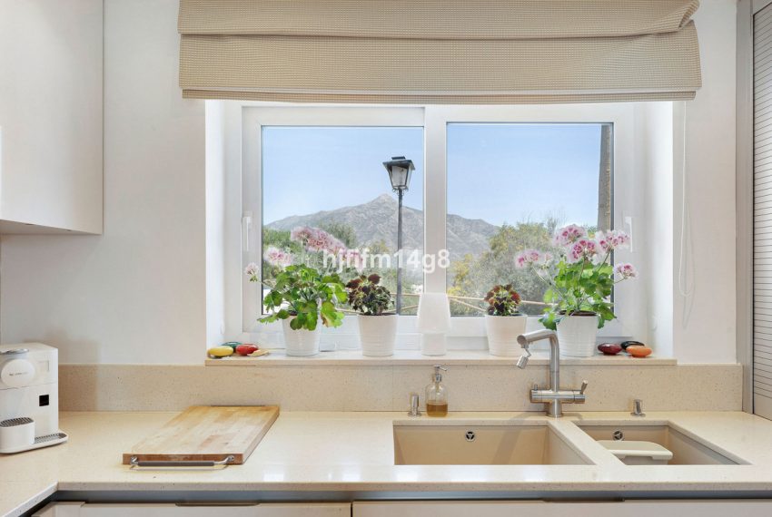R5008684-Villa-For-Sale-Nueva-Andalucia-Detached-4-Beds-253-Built-12