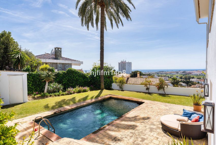 R5008684-Villa-For-Sale-Nueva-Andalucia-Detached-4-Beds-253-Built-3