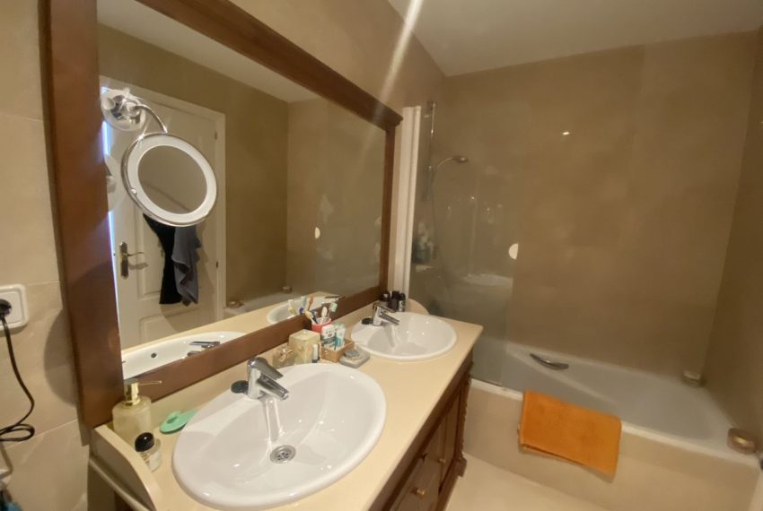 R5008882-Apartment-For-Sale-Los-Arqueros-Penthouse-Duplex-3-Beds-120-Built-8
