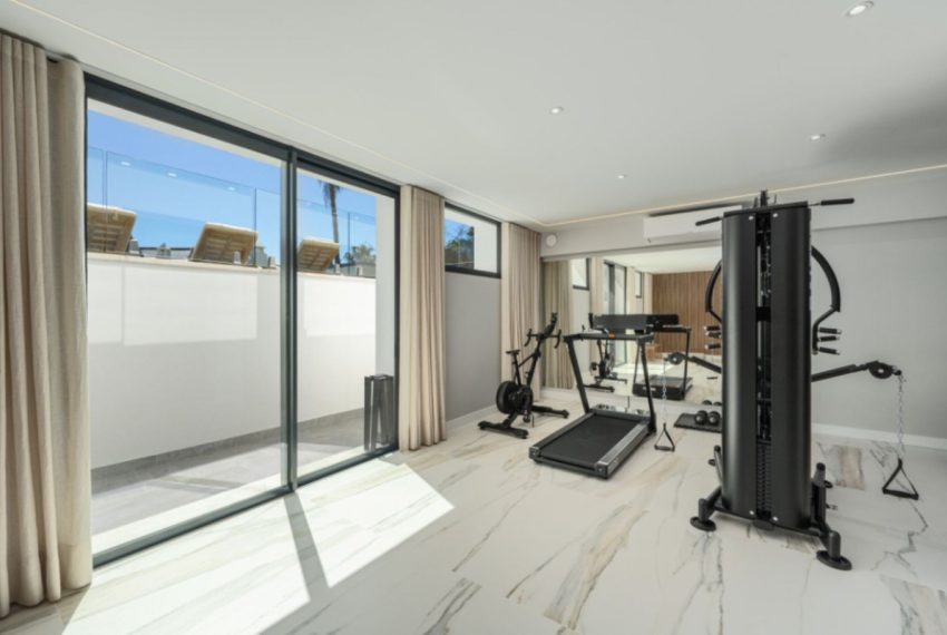 R5009227-Villa-For-Sale-The-Golden-Mile-Detached-5-Beds-461-Built-11