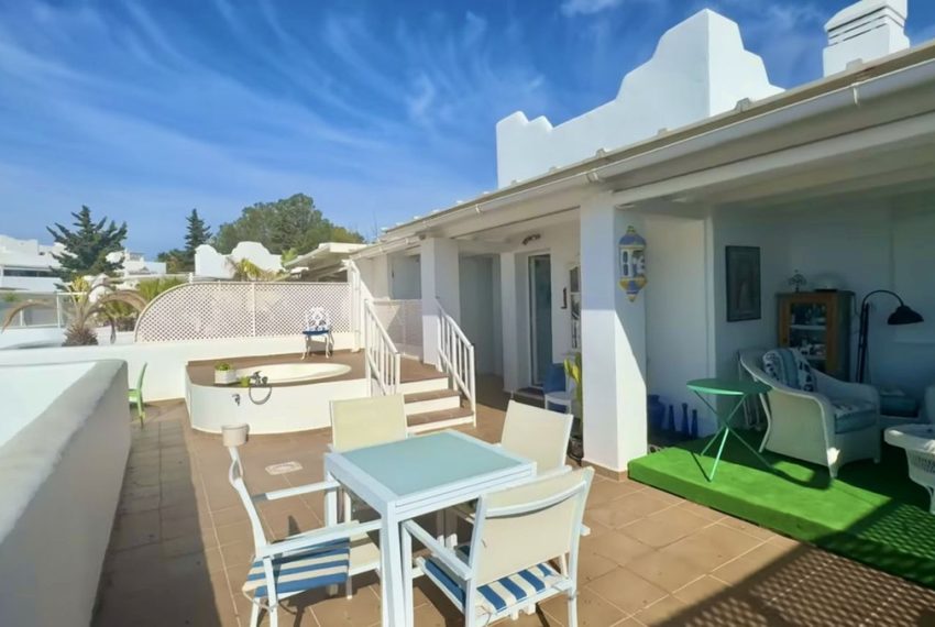 R5010196-Apartment-For-Sale-The-Golden-Mile-Penthouse-2-Beds-165-Built-5