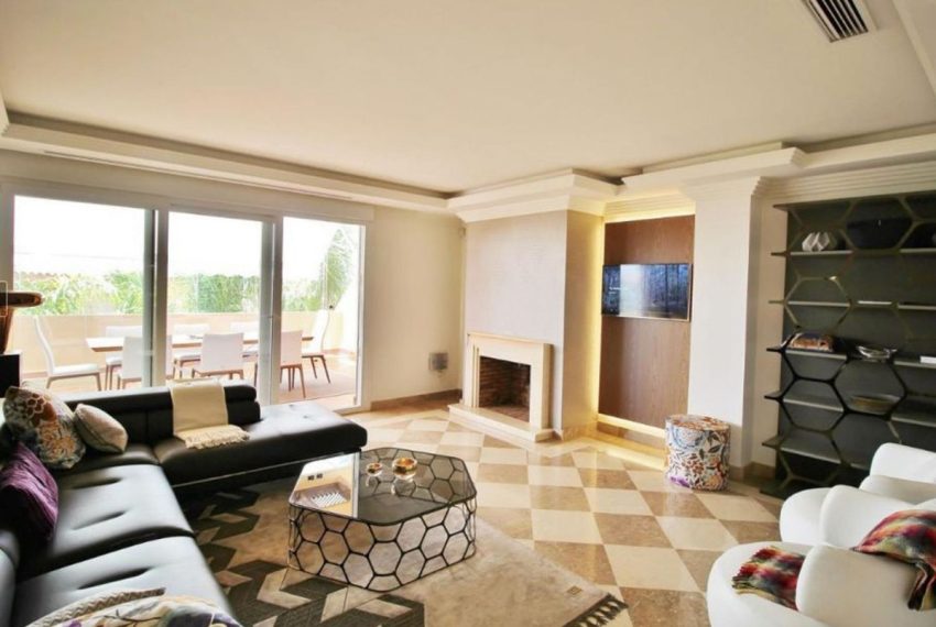 R5010235-Apartment-For-Sale-Nueva-Andalucia-Middle-Floor-3-Beds-187-Built