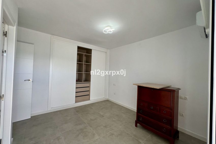 R5010286-Villa-For-Sale-Estepona-Semi-Detached-3-Beds-212-Built-19