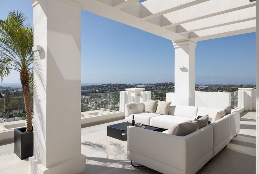 R5010535-Apartment-For-Sale-Nueva-Andalucia-Middle-Floor-3-Beds-247-Built