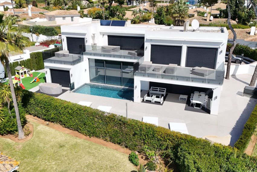 R5010679-Villa-For-Sale-Los-Monteros-Detached-4-Beds-400-Built-2