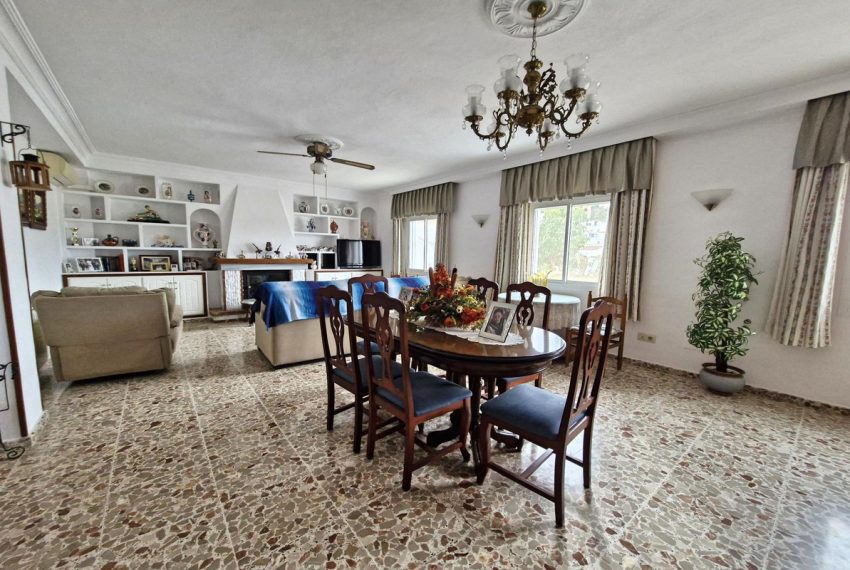 R5010688-Townhouse-For-Sale-Guaro-Terraced-7-Beds-306-Built-18
