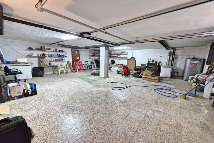 R5010688-Townhouse-For-Sale-Guaro-Terraced-7-Beds-306-Built-4
