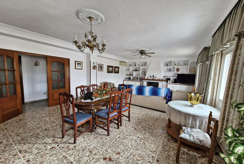 R5010688-Townhouse-For-Sale-Guaro-Terraced-7-Beds-306-Built-5