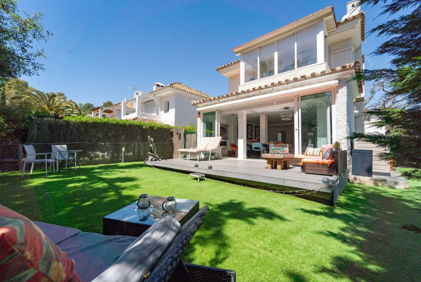R5011084-Villa-For-Sale-Calahonda-Detached-3-Beds-176-Built-3