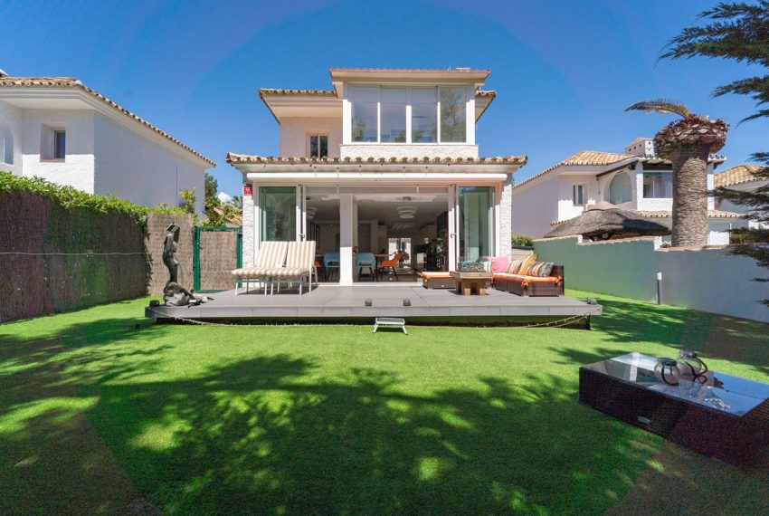 R5011084-Villa-For-Sale-Calahonda-Detached-3-Beds-176-Built
