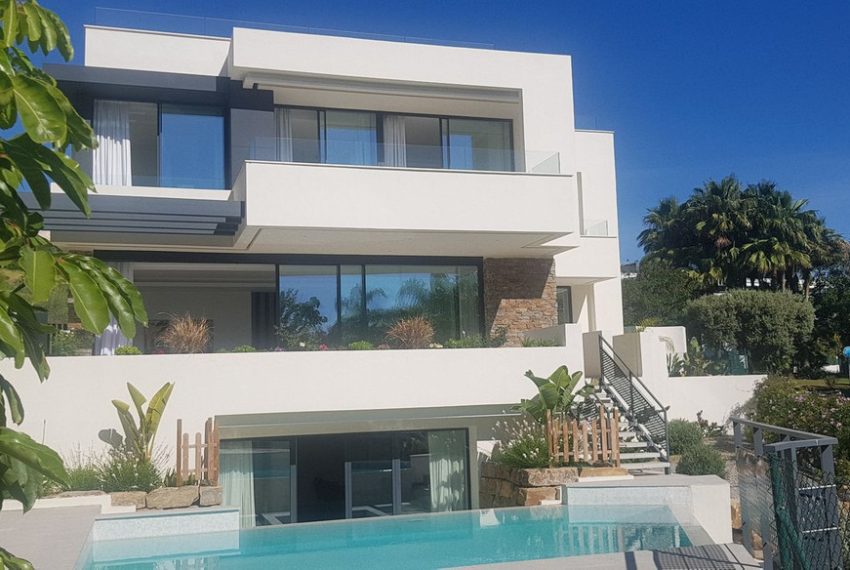 R5011126-Villa-For-Sale-El-Paraiso-Detached-4-Beds-403-Built-1