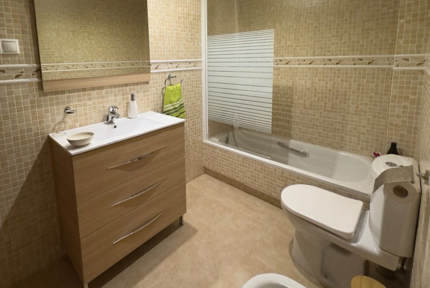 R5011348-Villa-For-Sale-Calahonda-Semi-Detached-3-Beds-217-Built-13