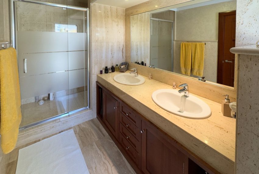 R5011348-Villa-For-Sale-Calahonda-Semi-Detached-3-Beds-217-Built-17