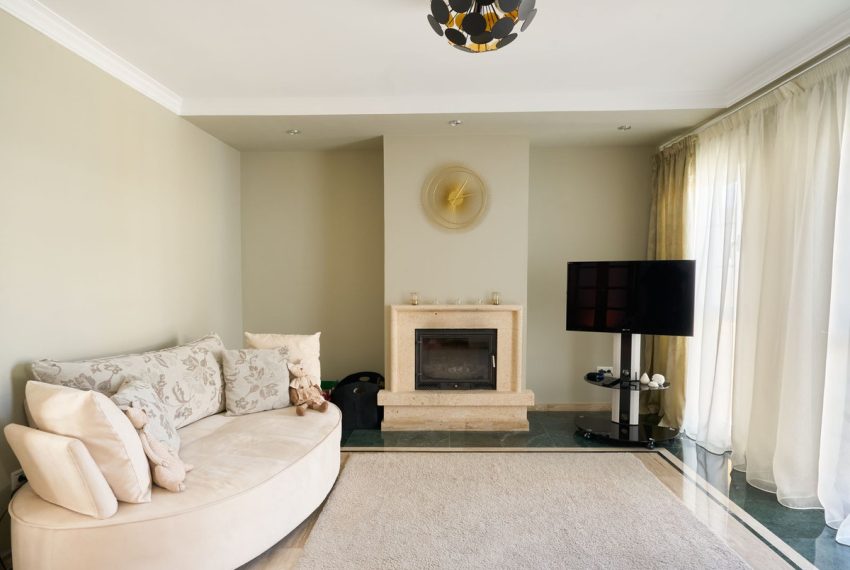 R5011348-Villa-For-Sale-Calahonda-Semi-Detached-3-Beds-217-Built-2