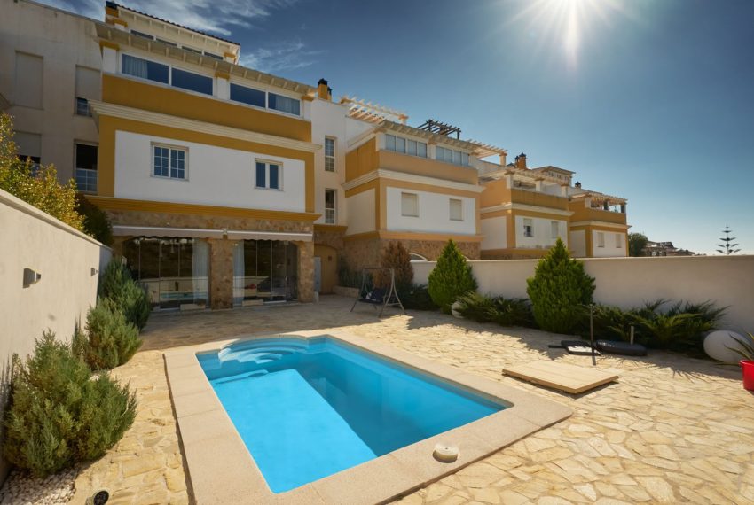 R5011348-Villa-For-Sale-Calahonda-Semi-Detached-3-Beds-217-Built