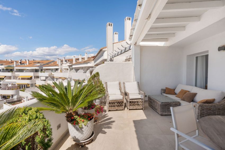R5012119-Apartment-For-Sale-Nueva-Andalucia-Penthouse-Duplex-3-Beds-133-Built-16