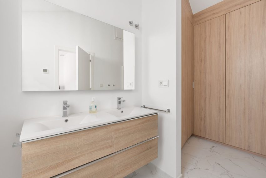 R5012119-Apartment-For-Sale-Nueva-Andalucia-Penthouse-Duplex-3-Beds-133-Built-5
