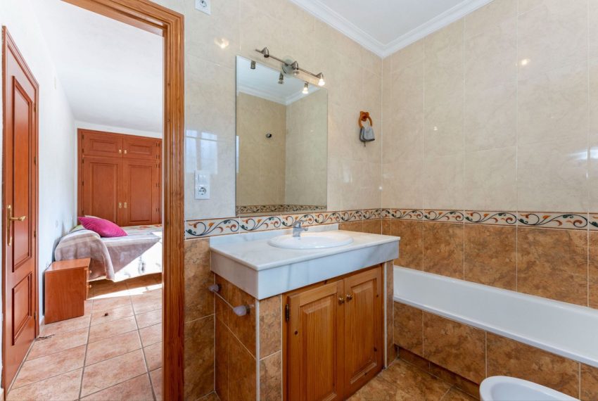 R5012299-Villa-For-Sale-Coin-Detached-3-Beds-120-Built-10
