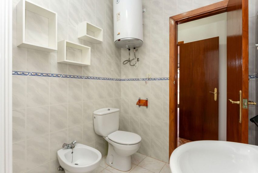 R5012299-Villa-For-Sale-Coin-Detached-3-Beds-120-Built-18