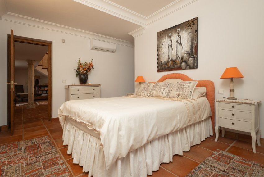 R5012335-Villa-For-Sale-Guadalmina-Alta-Detached-4-Beds-260-Built-11