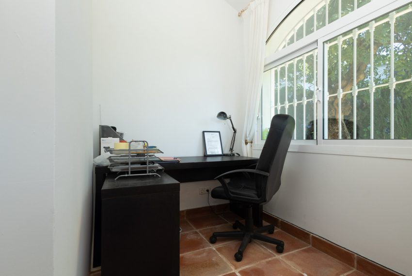 R5012335-Villa-For-Sale-Guadalmina-Alta-Detached-4-Beds-260-Built-8