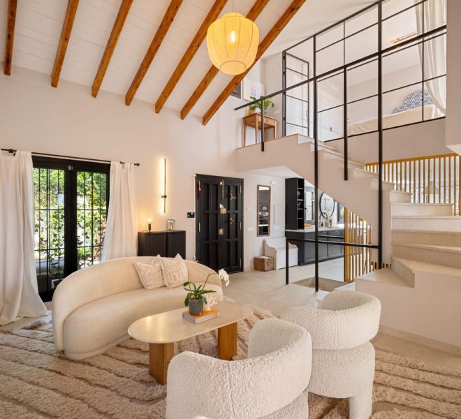 R5012860-Image 1-Terraced - 4 Beds - 330 Built
