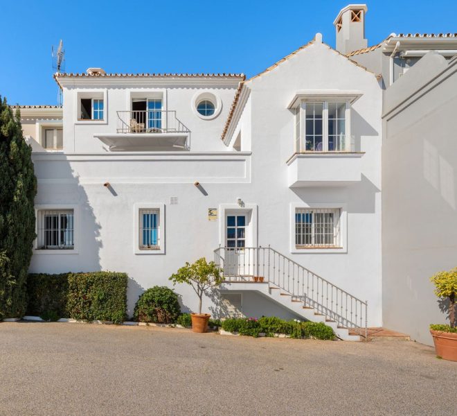 R5013634-Image 1-Terraced - 3 Beds - 160 Built