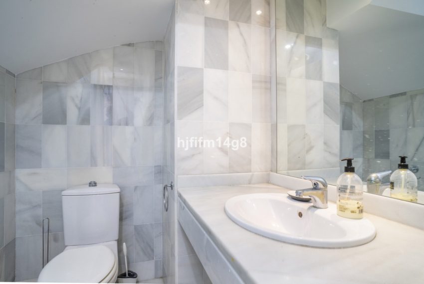 R5013697-Townhouse-For-Sale-Nueva-Andalucia-Terraced-3-Beds-168-Built-17