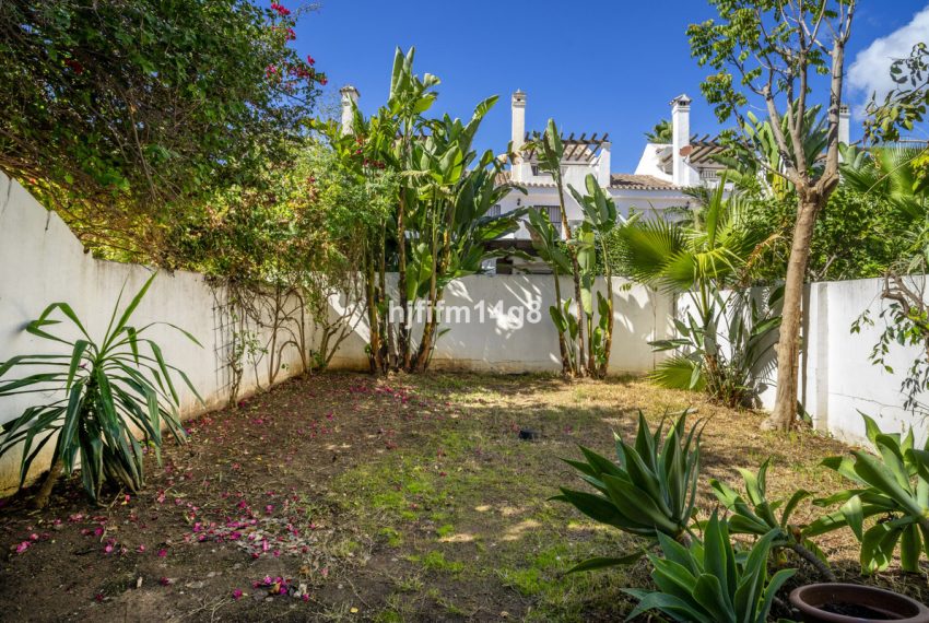 R5013697-Townhouse-For-Sale-Nueva-Andalucia-Terraced-3-Beds-168-Built-19
