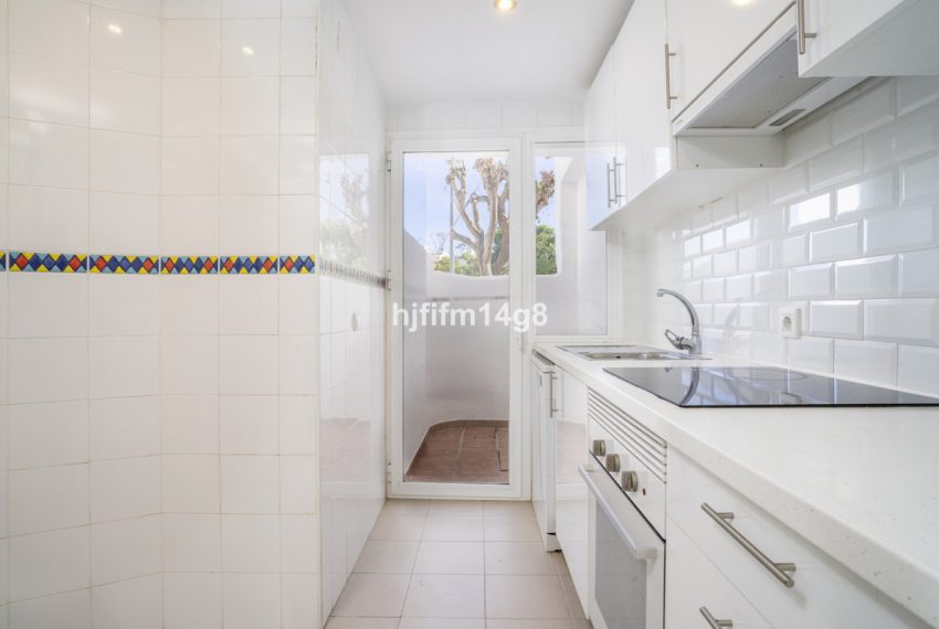 R5013697-Townhouse-For-Sale-Nueva-Andalucia-Terraced-3-Beds-168-Built-8