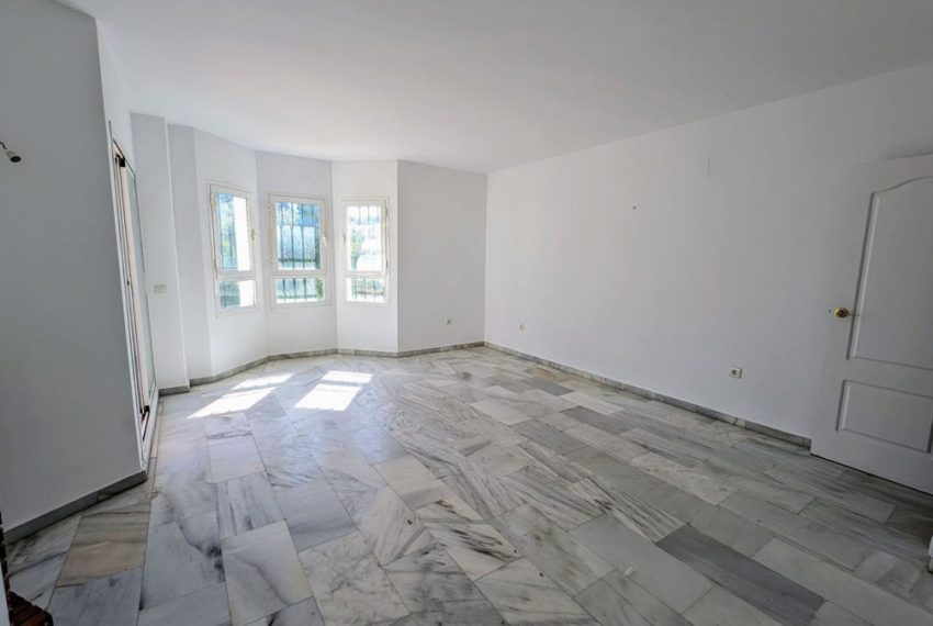 R5014030-Apartment-For-Sale-Puerto-Banus-Penthouse-Duplex-2-Beds-155-Built-1