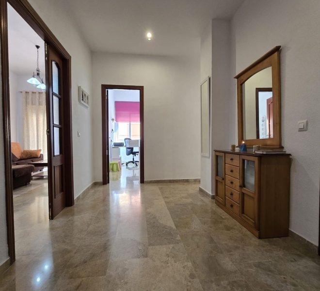R5014042-Image 1-Middle Floor - 3 Beds - 100 Built