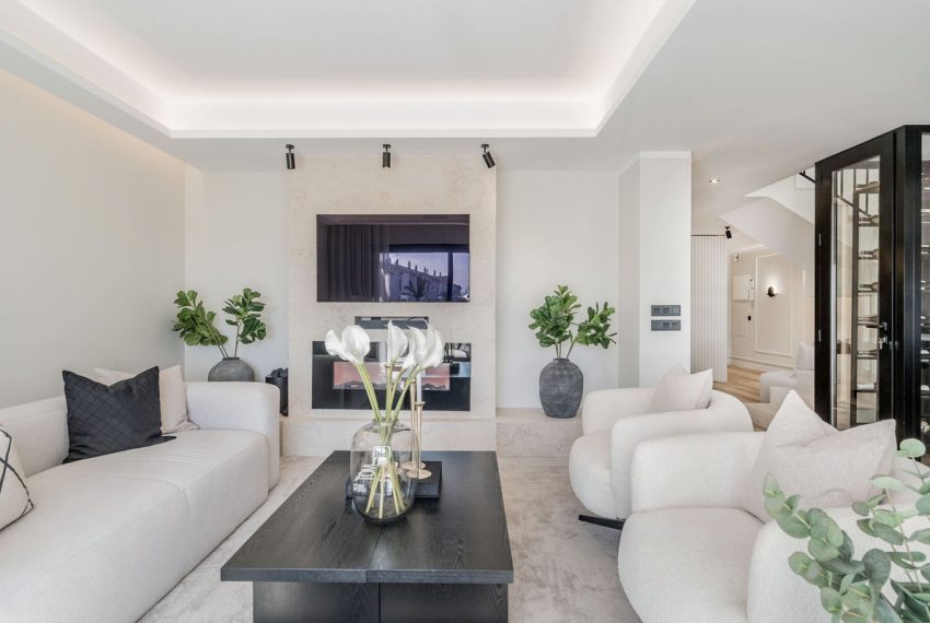 R5014300-Apartment-For-Sale-Nueva-Andalucia-Penthouse-Duplex-4-Beds-257-Built-12