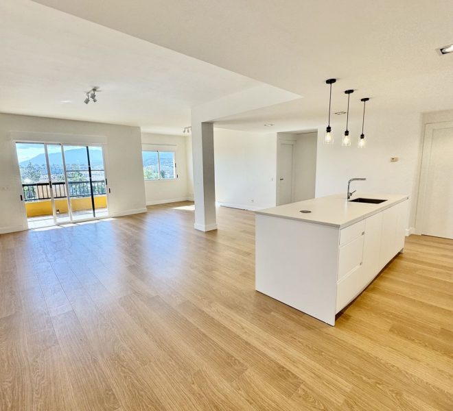 R5014330-Image 1-Middle Floor - 3 Beds - 142 Built