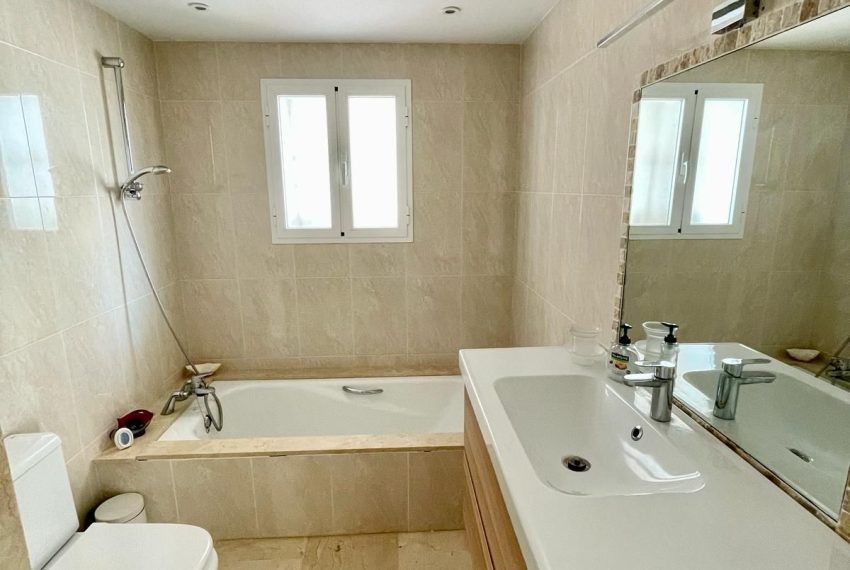 R5014591-Apartment-For-Sale-Nueva-Andalucia-Middle-Floor-2-Beds-93-Built-5