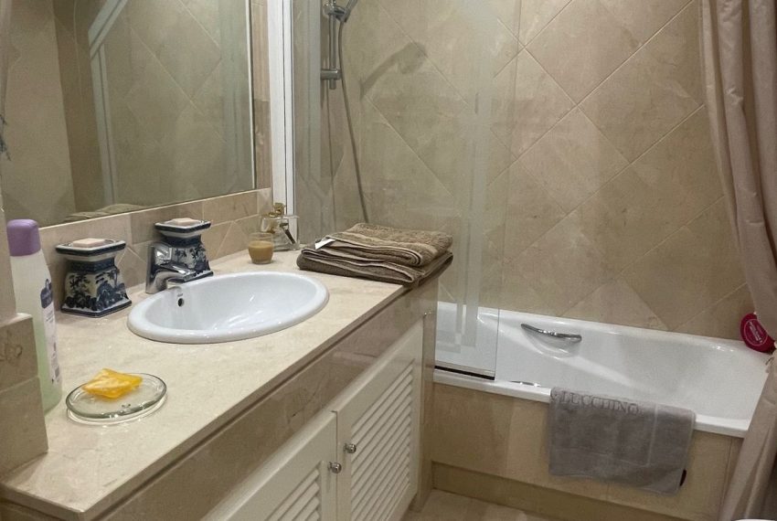 R5014780-Apartment-For-Sale-Rio-Real-Ground-Floor-2-Beds-105-Built-11
