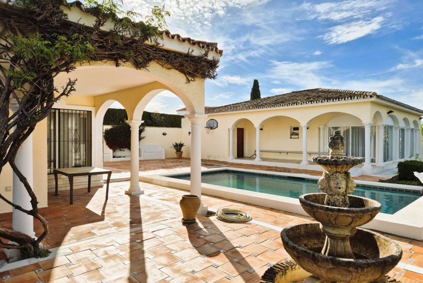 R5015374-Villa-For-Sale-Calahonda-Detached-3-Beds-203-Built-1